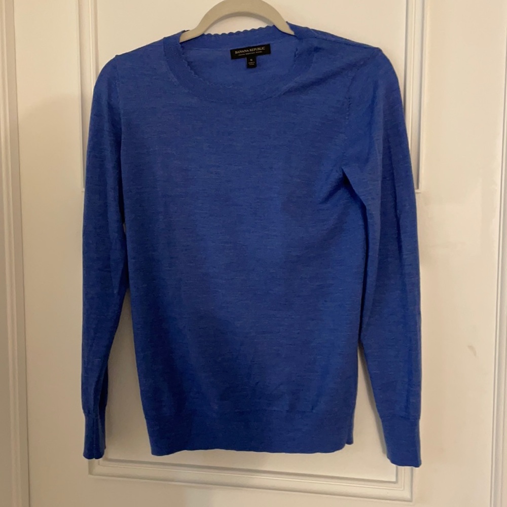 Beautiful banana republic crew neck sweater